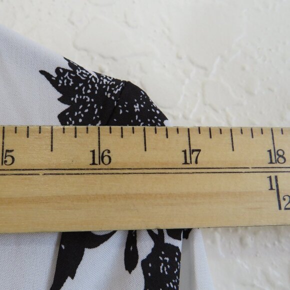 SHEIN* Women's Long Sleeve Cros body V-Neck Smock Waist Maxi Floral Dress~Medium - Picture 9 of 13